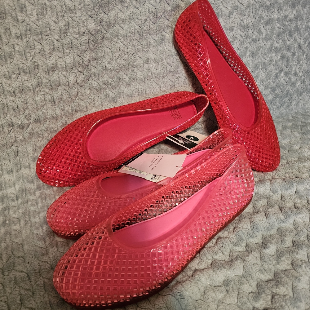 Stylish Women's Red Jelly Flats & Pink Jelly Flats. Selling Both Pair Together.